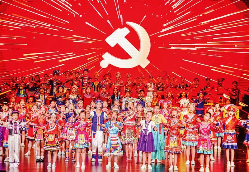 《岷峨诗稿》150期丨邓小军:低语母亲河入耳，一痕天际是黄河
