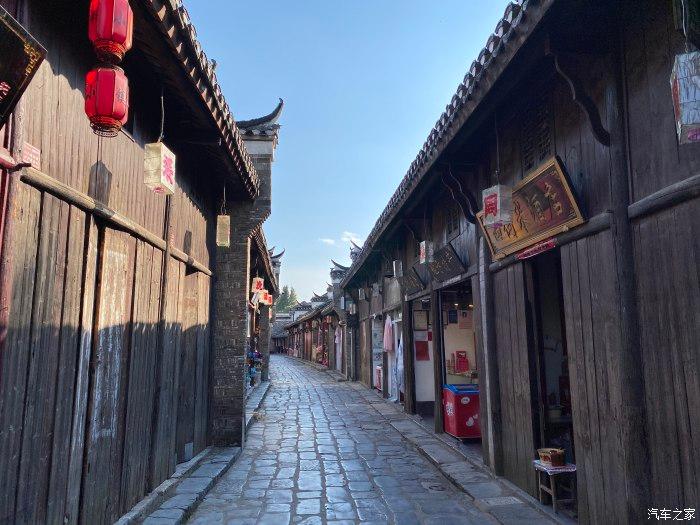 惊心动魄的登步岛之战,连长临危受命代行营长职,为全师立下大功